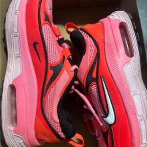 Nike Air Max Bliss in Pink Red White and Black